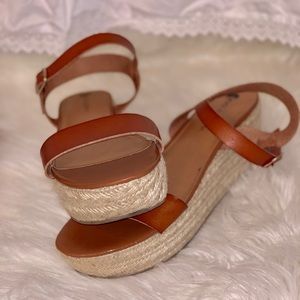 BROWN PLATFORMS